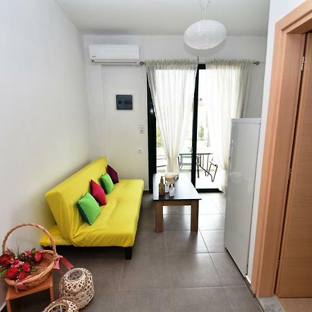 Sunflower Apartments Kalamaki  Buitenkant foto