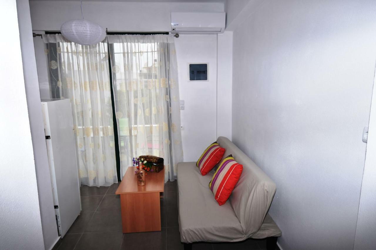 Sunflower Apartments Kalamaki  Buitenkant foto