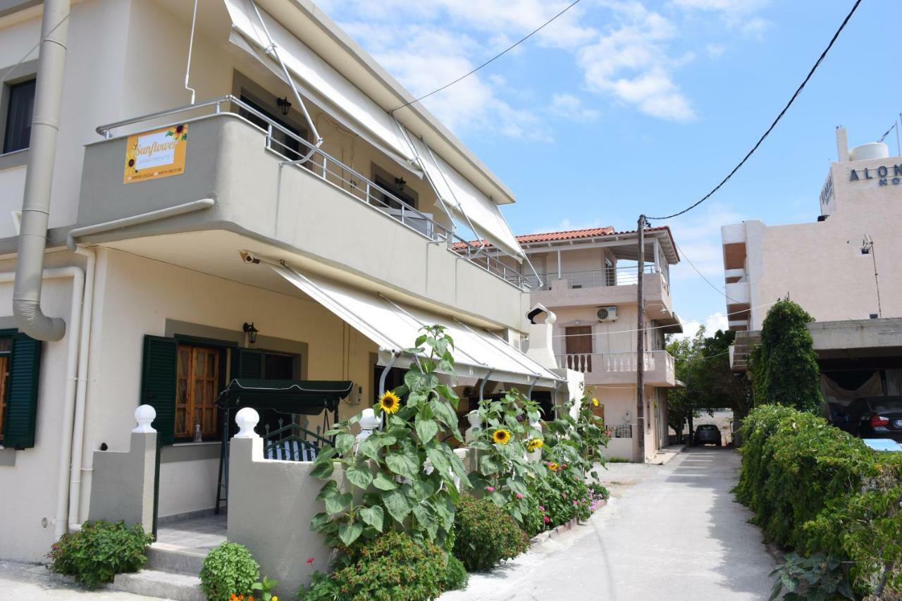 Sunflower Apartments Kalamaki  Buitenkant foto